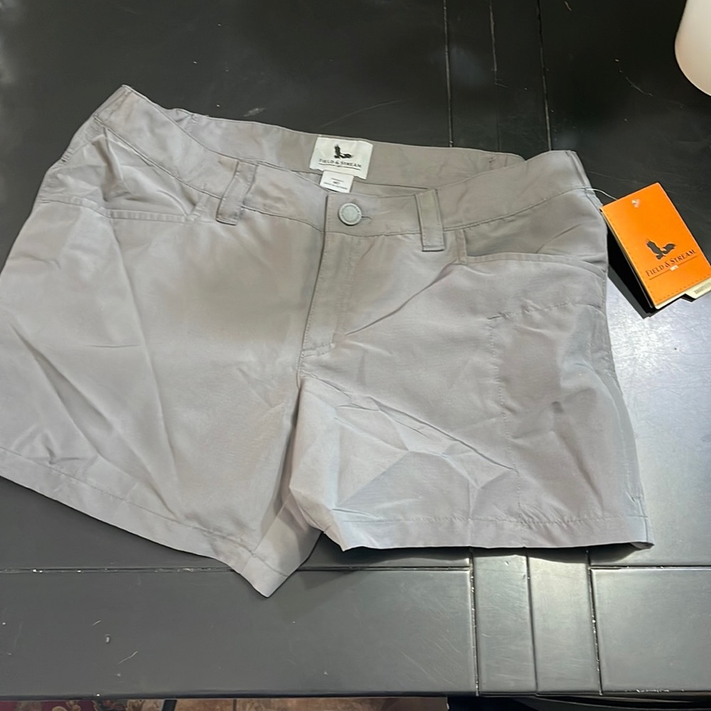 Field and stream womens shorts size MEDIUM